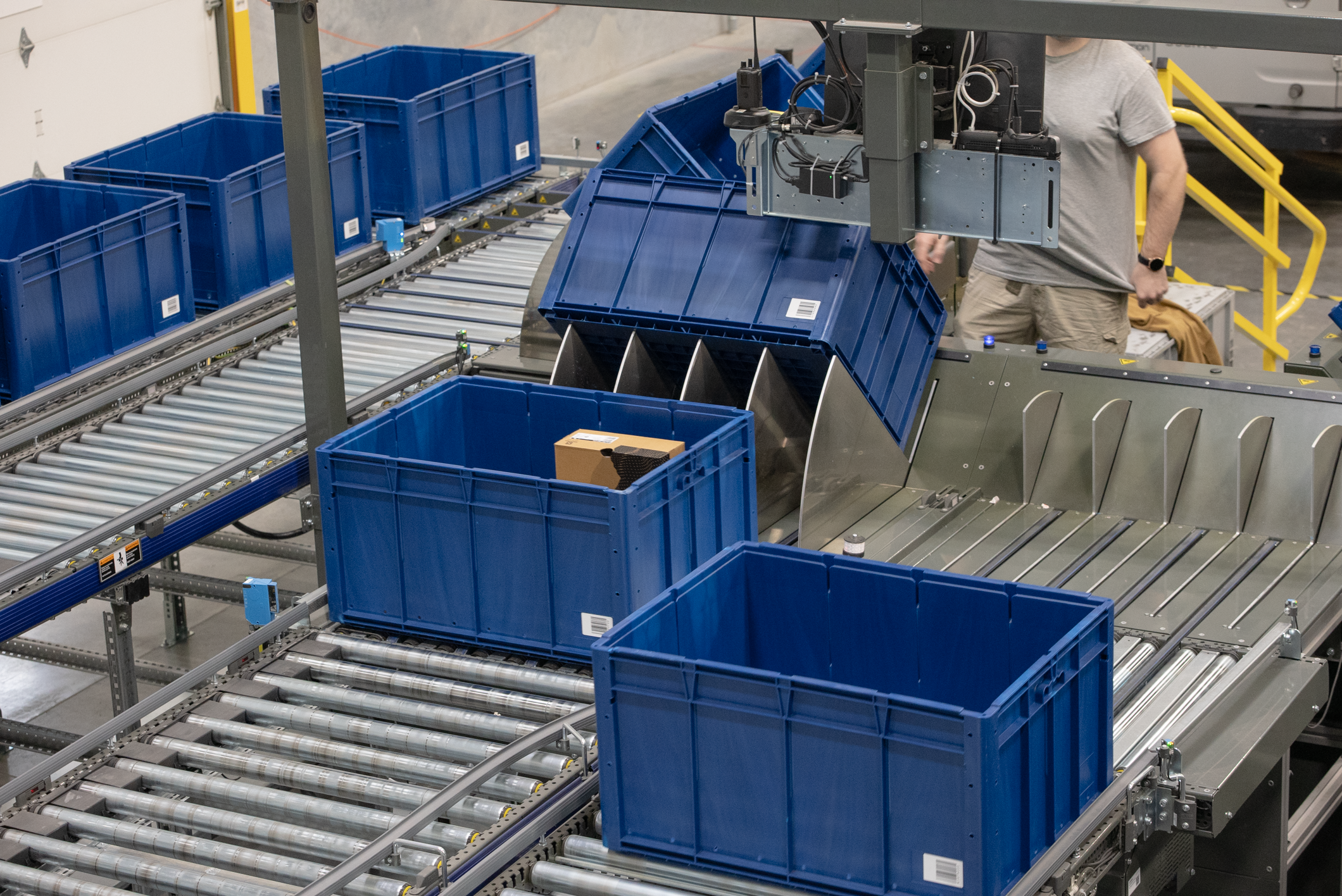 Amer Sports| RollerPlast | Custom Industrial Crates | Warehouse Storage