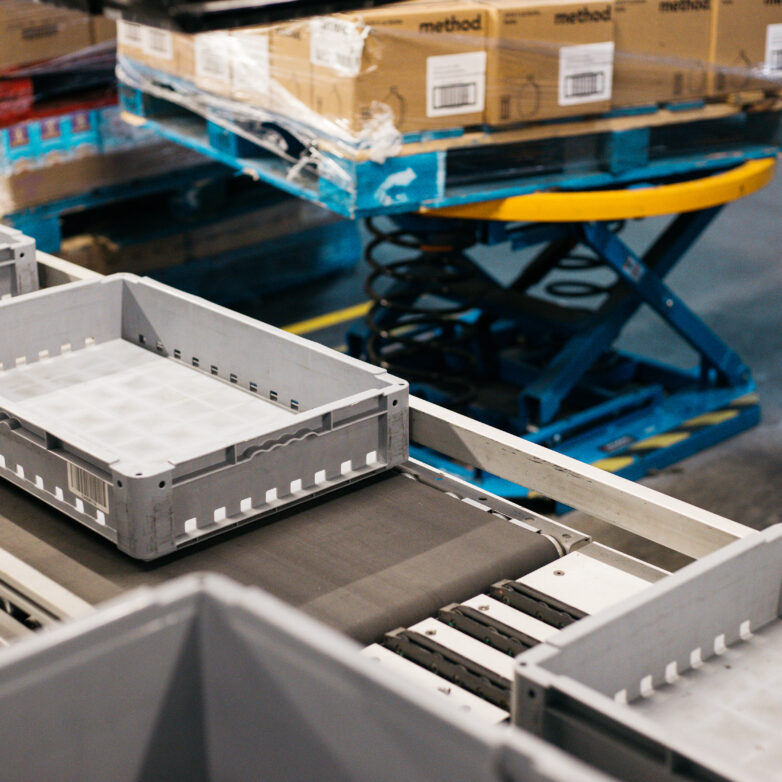 Custom industrial crate for warehouse automation and logistics efficiency.